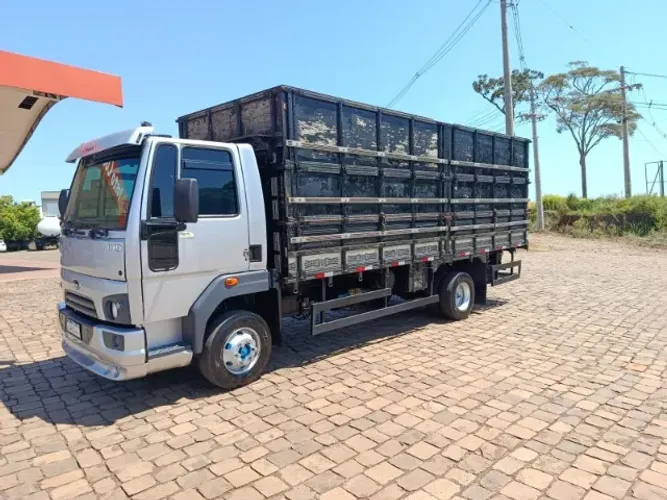 Ford 1119 carroceria ou na cacamba trucado