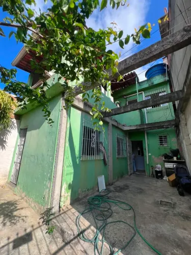 VENDO CASA 2 QUARTOS COM GARAGEM IPIRANGA GUARAPARI