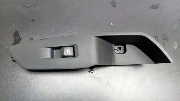 Moldura do Puxador da Porta com Botão do Vidro JEEP COMPASS 2023