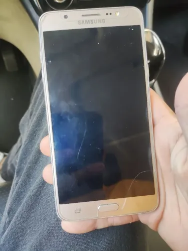 Samsung Galaxy j7