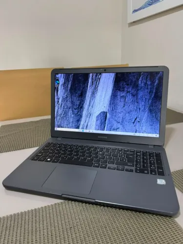 Notebook Samsung Intel core i3