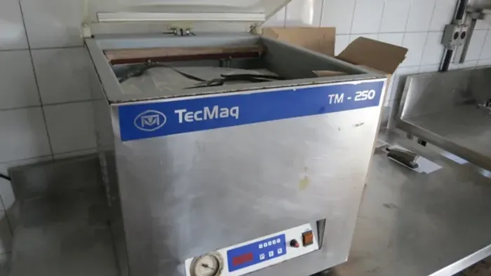 Maquina de embalar Seladora à vácuo marca Tecmaq modelo tm-250