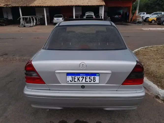 Mercedes Benz C180 1999 automático. Religuia
