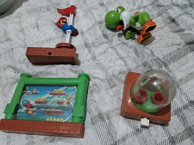 Brinquedos MC Donalds Mario e Luigi - Super Mario Bros