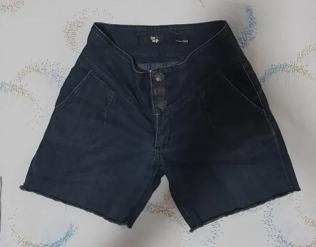 Short jeans azul marinho com elastano In Up