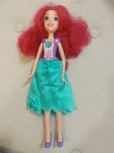 Boneca Princesa Ariel Pequena Sereia 
