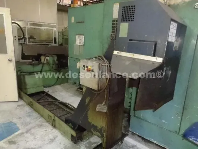 Centro de torneamento Okuma LT 10M