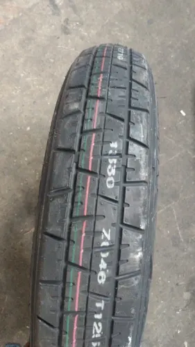 Pneu e isopor chave de roda Honda civic g10