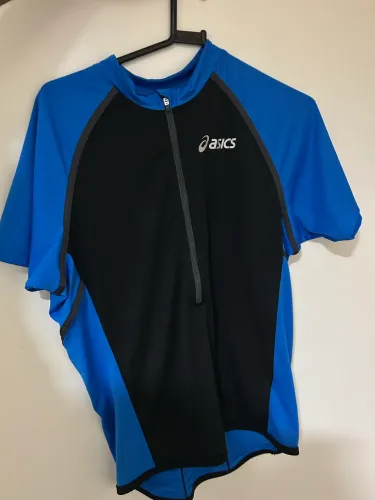 2 Jerseys ASICS original tamanho M