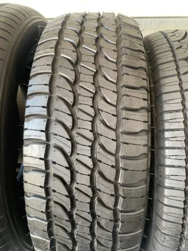 Pneu 225/60 R18 Michelan! Melhor preço do mercado.