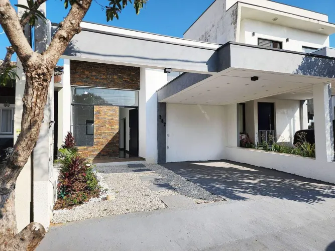 Casa com 112 m² e 3 dormitórios sendo 1 suíte à venda no Condomínio Horto Florestal II, em