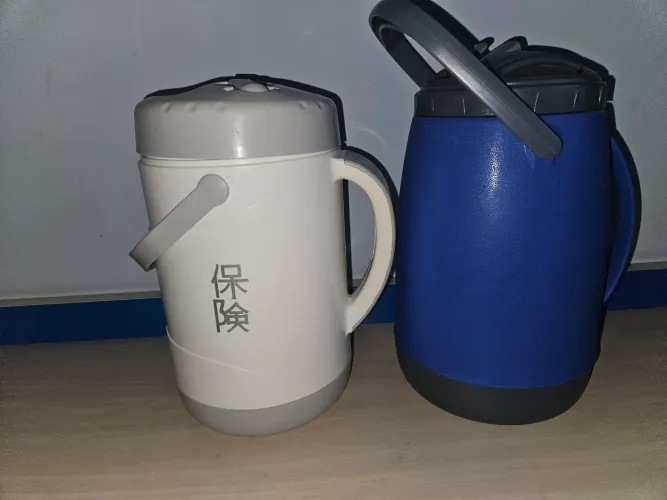 Garrafas para água (usadas)