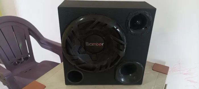 Caixa Amplificada Trio Carbon Bomber