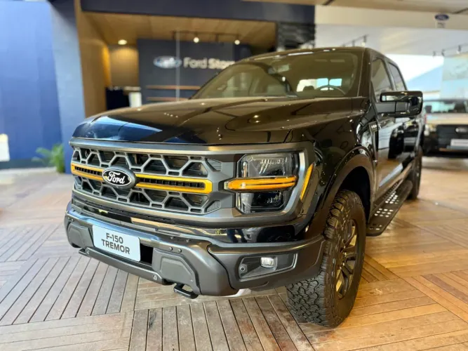 Ford F-150 Tremor 4X4 5.0 V8 2025