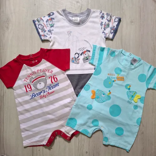 *PROMOÇÃO* Trio de Macacão curto de Bebê - Tam P e G.
