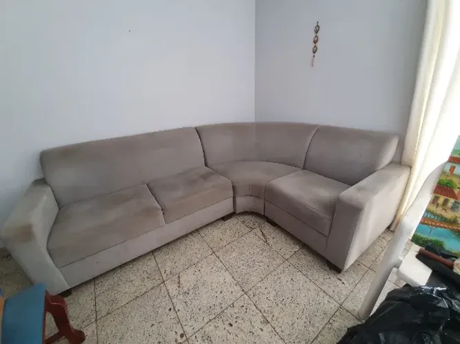 Sofá de canto em L