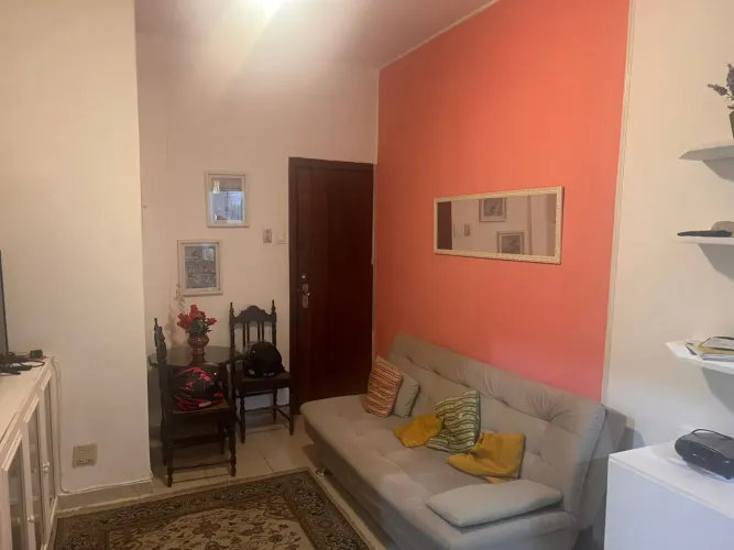 Alugo apto Copacabana Quarto e Sala