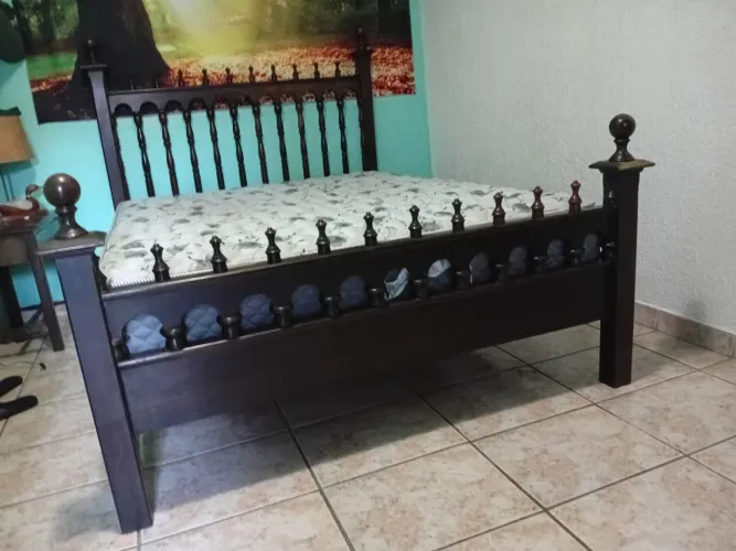 Vendo jogo de quarto retro feito em portugal, retirar em carapicuiba