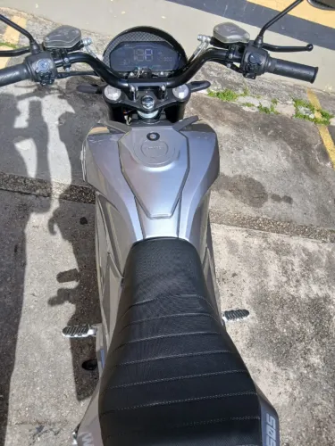 WATTS W160S - POTÊNCIA, TECNOLOGIA E AUTONOMIA EM UMA SÓ MOTO