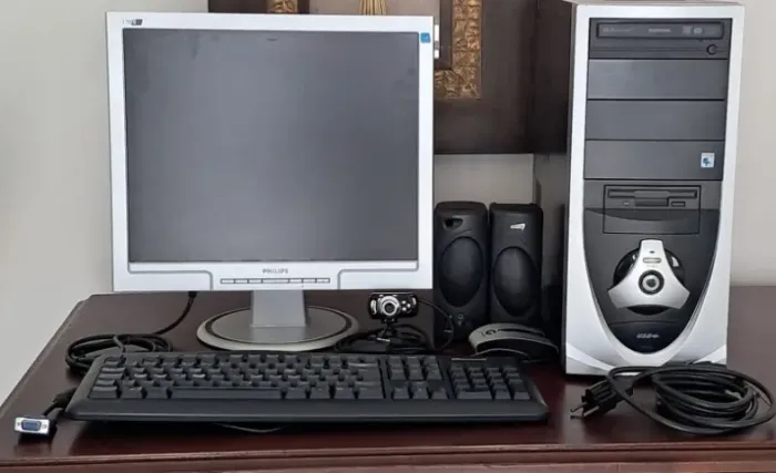 Com Nota Fiscal - Computador de Mesa (Core 2 Duo) + Monitor 17" LCD