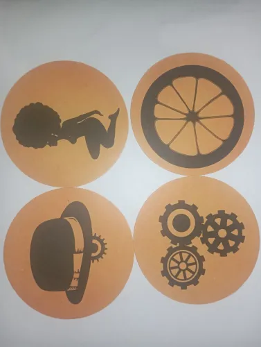 Jogo de 4 Coasters Personalizados - Decoração para sua Casas laranja mecânica 