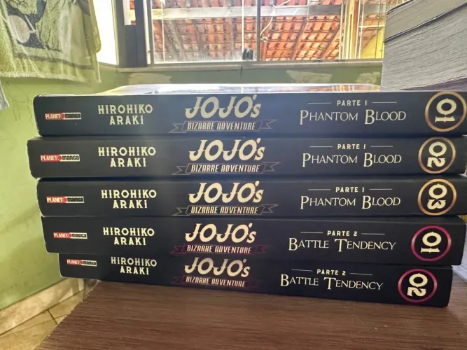Mangas JoJo's Bizarre Adventure: Phantom Blood 01, 02 e 03 e Battle Tendency 01 e 02