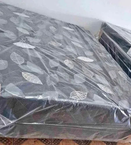 Cama Box Casal com Detalhes em Folhas