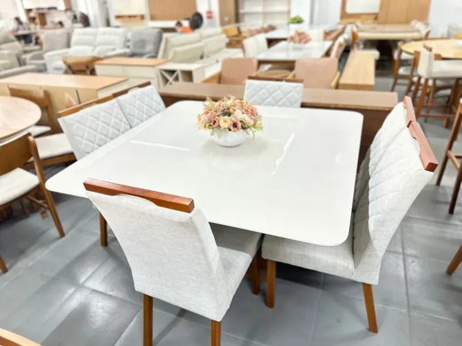 Mesa de Jantar Moderna com Cadeiras madeira