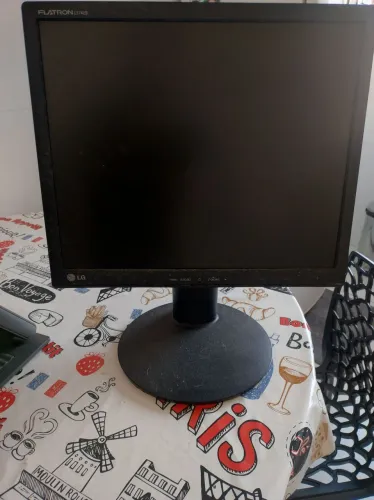Monitor 15 e monitor 17 