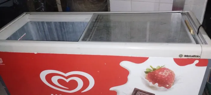 Freezer Vertical Expositor Metalfrio grande