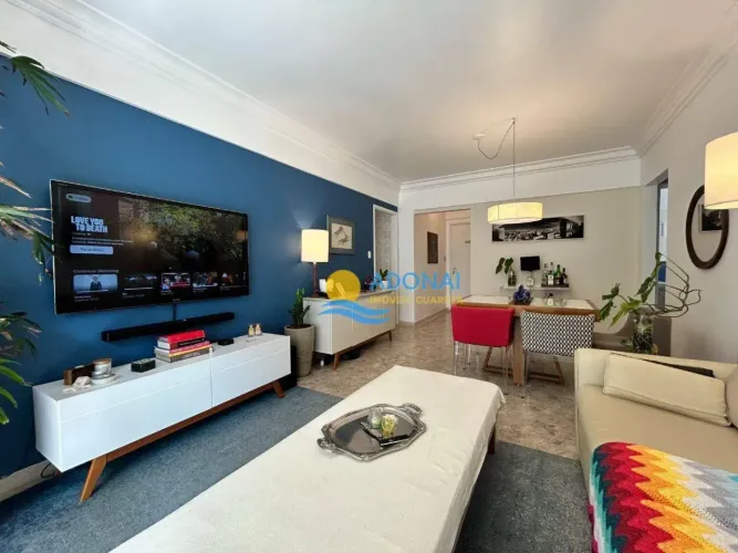 Apartamento próximo à praia com sacada Pitangueiras Guarujá