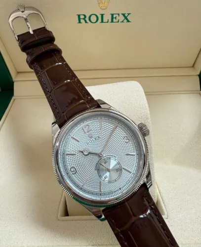 Relógio Estilo Rolex 1908 em Aço Inoxidável e Couro