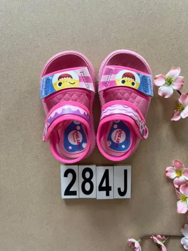 Sandalia Babby Shark Grandene numero 19