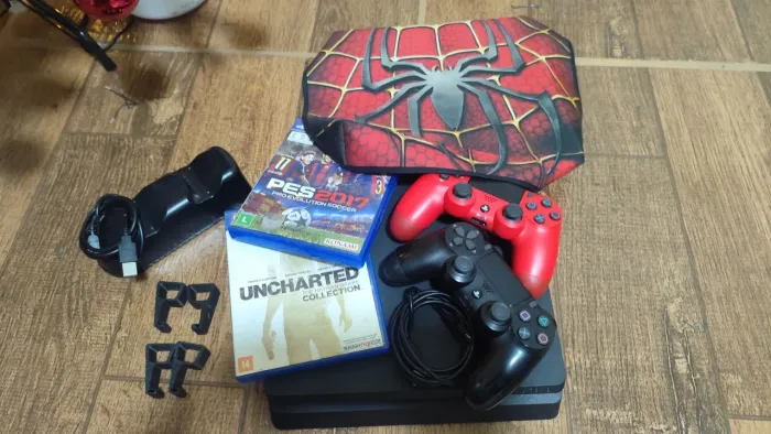 PlayStation 4 Slim 500GB, Completo