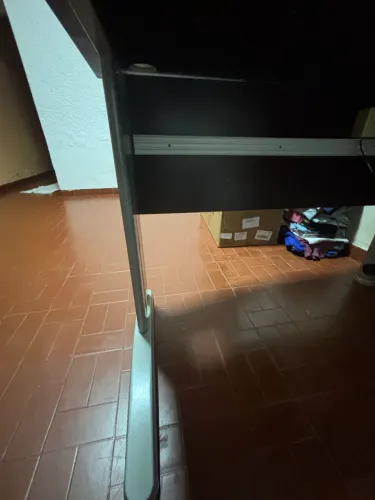 Mesa Para escritório Grande com Tomada e ponto de internet e telefone