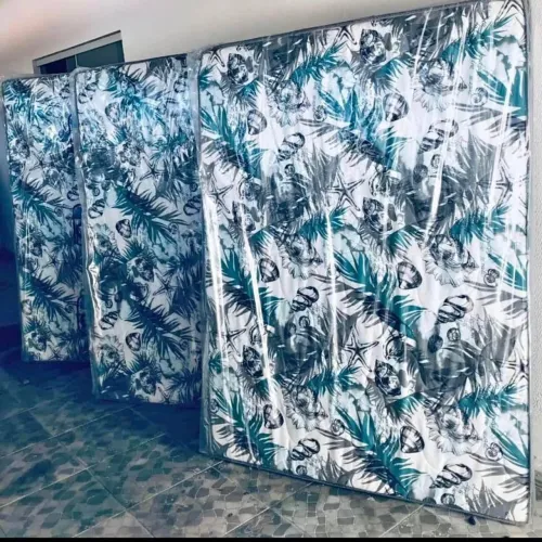 Colchões D20 Novos com Estampa Tropical