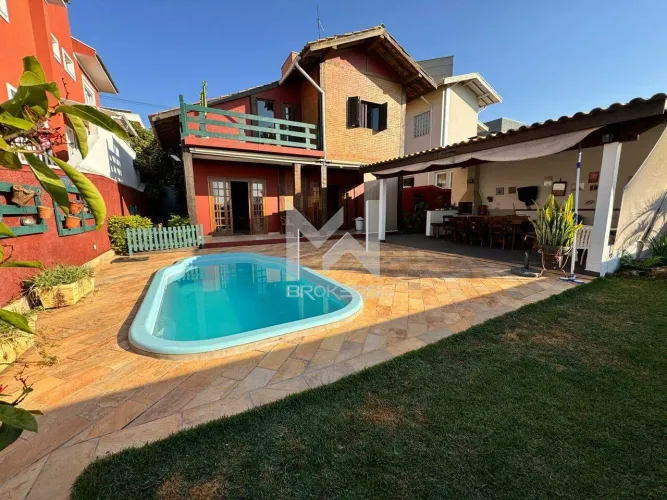 Casa à venda no Condomínio Terras de São Francisco em Vinhedo - SP
