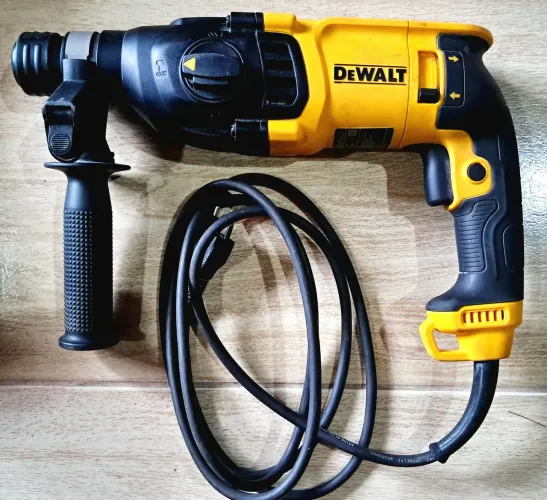Furadeira DEWALT