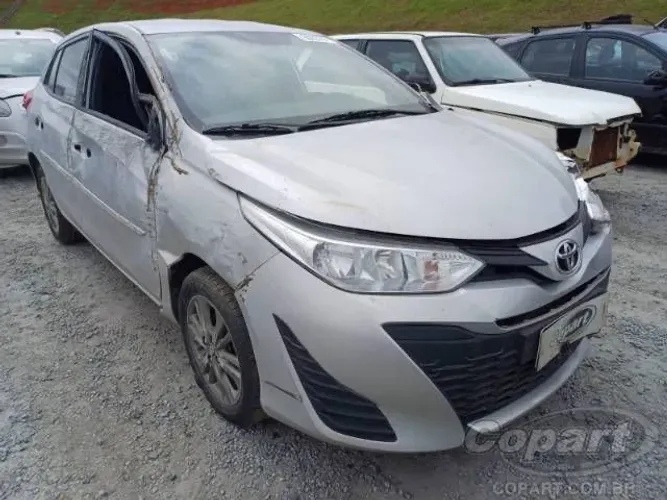 W sucata Toyota Yaris