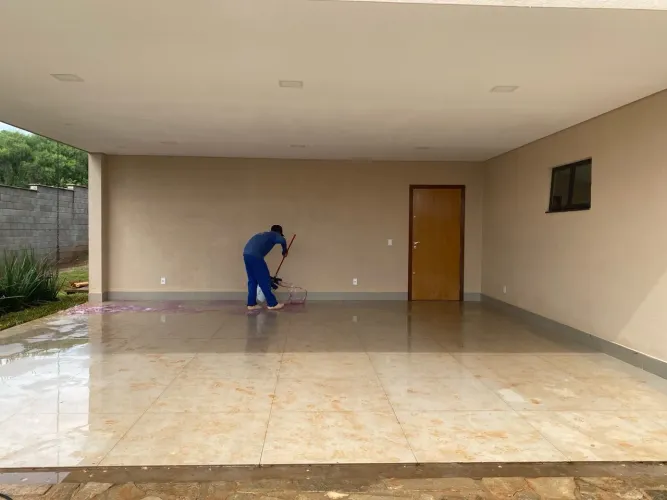 Limpeza pisos pedras e telhados 
