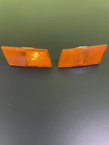 Chrysler 300C (2004 à 2010) - Lente do Pisca Lateral