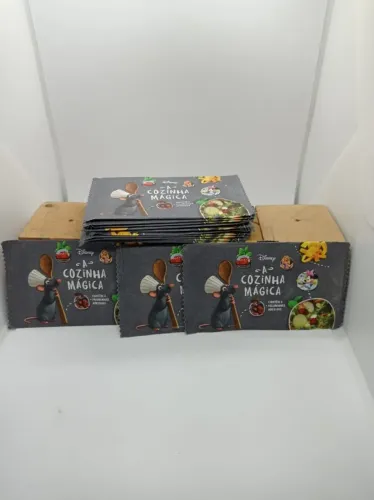 Pacotes de figurinhas Disney A Cozinha Mágica - 04 unidades