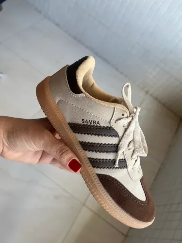 Tênis Adidas Samba. Número 35