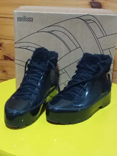 Bota Melissa preta 37