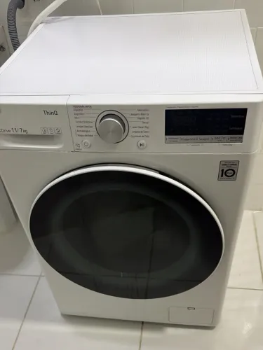 Máquina de lava e seca
