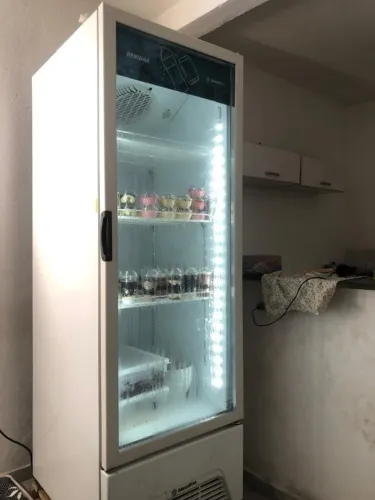 Geladeira expositora