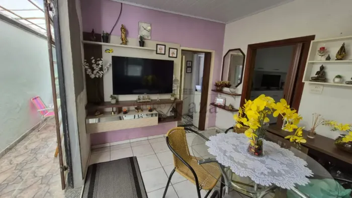 Casa - Jardim Paulista - 2 Dormitórios - 79m².