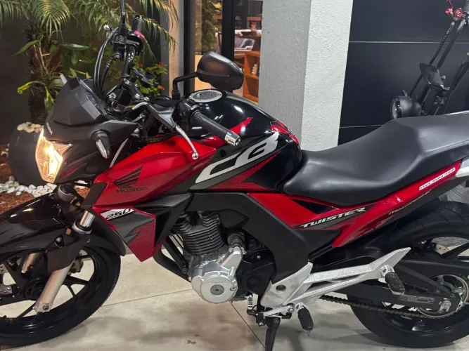 Honda CB 250F Twister 2019