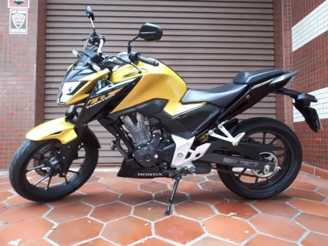 Honda CB 300F Twister ABS Flex 2024. 