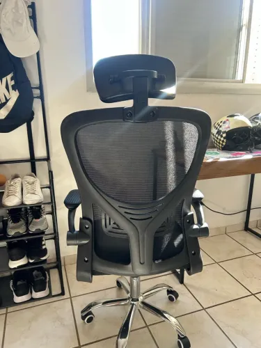 Cadeira Ergonômica Home Office Presidente em Tela Mesh com Braços Reclináveis